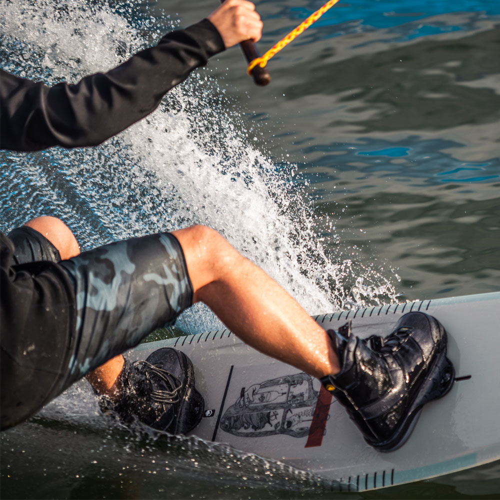 Liquid Force Peak 4D wakeboard bindingen